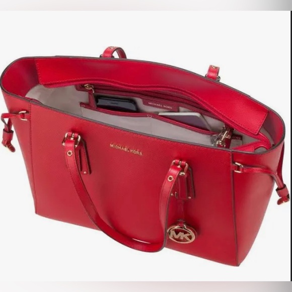 NWT Michael Kors Voyager Medium
Leather Tote Bag - Picture 5 of 11